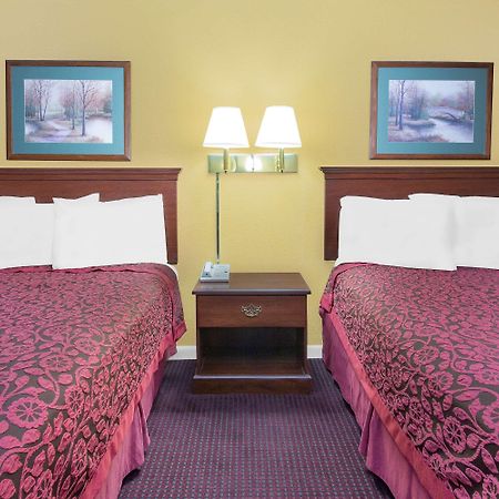 Days Inn By Wyndham N Little Rock East Норт Литъл Рок Екстериор снимка