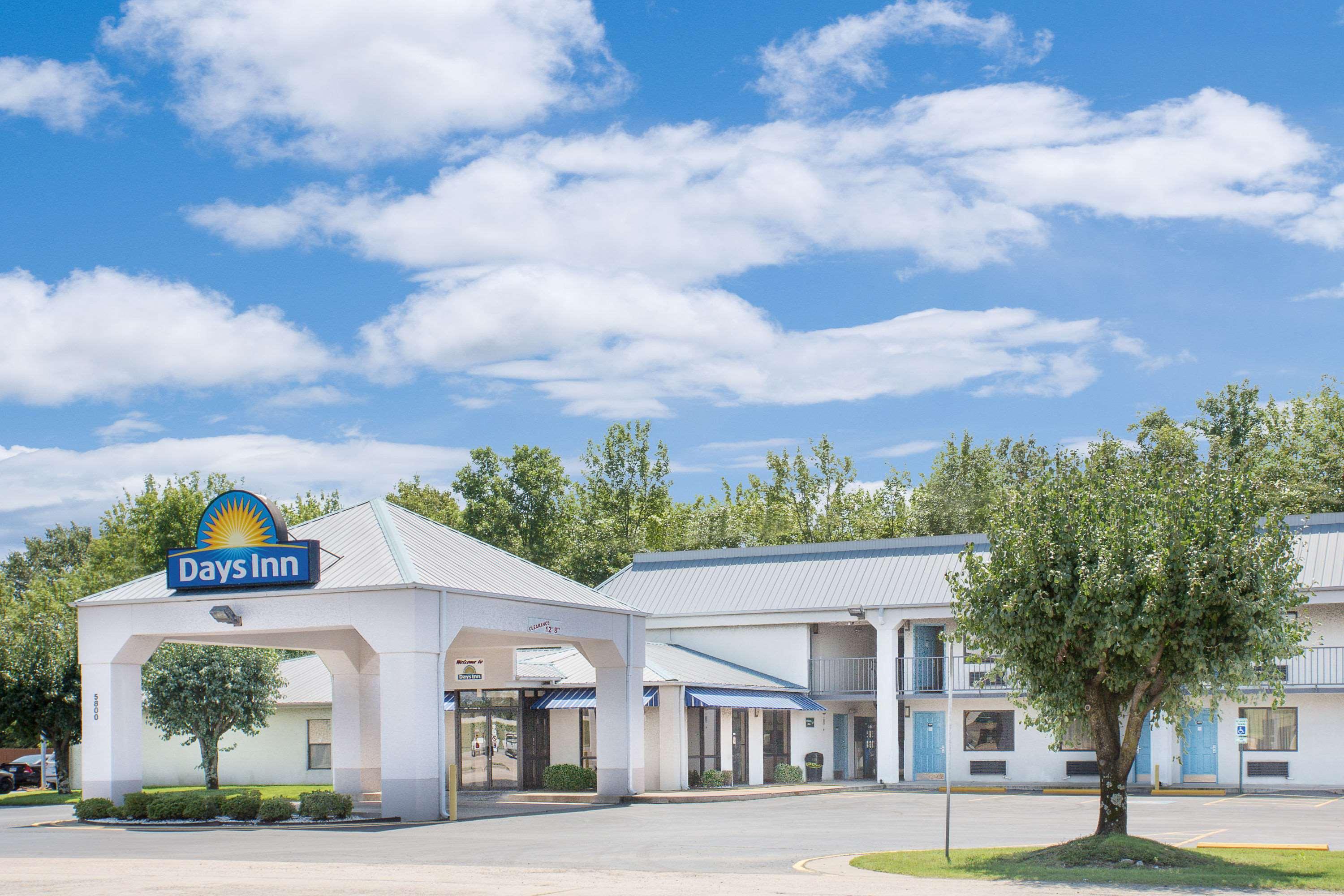 Days Inn By Wyndham N Little Rock East Норт Литъл Рок Екстериор снимка